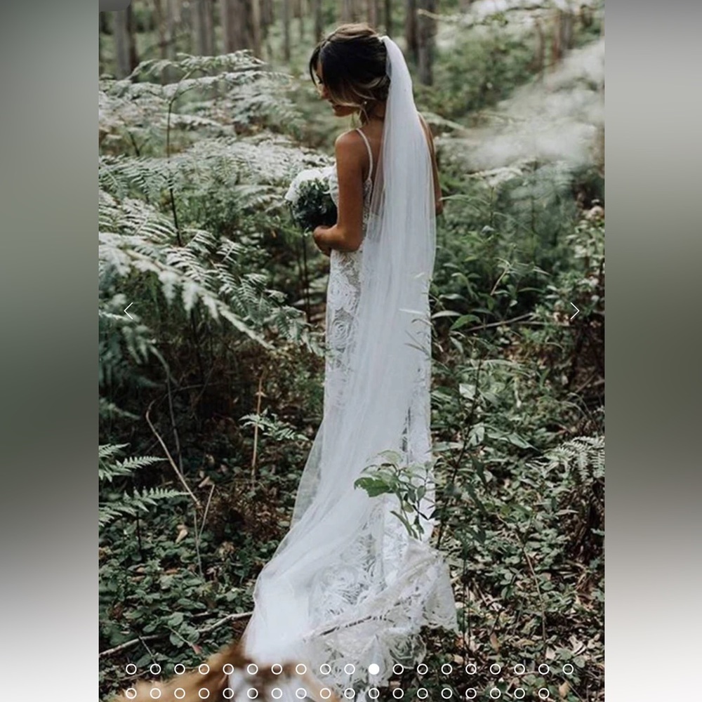 Grace Loves Lace HENRI VEIL   IVORY   2.8M
New- never worn
